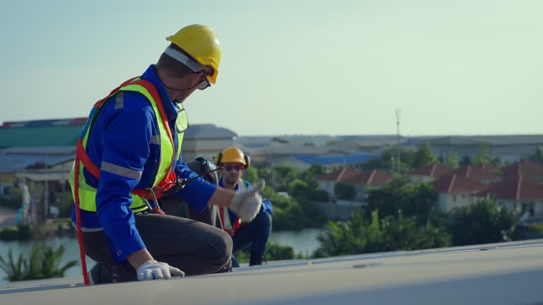 Best Emergency Roof Repair Services  in Saticoy, CA